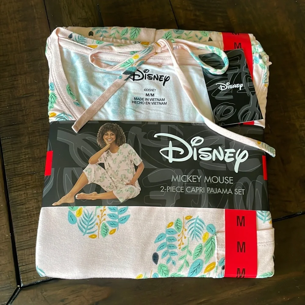 Disney Mickey Mouse 2 Piece Capri Pajama Set. - Picture 1 of 9